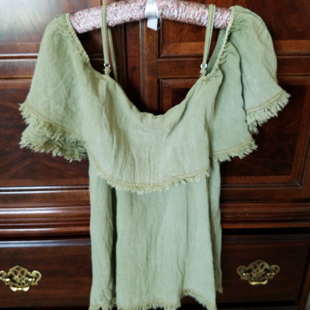 Umgee off the shoulder olive green top